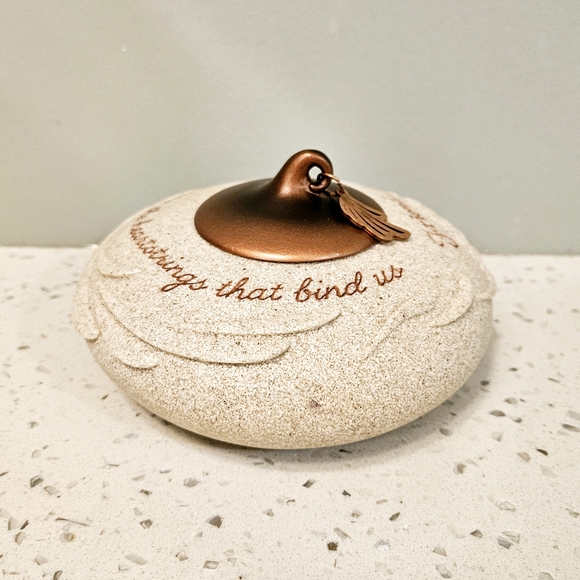 Abbey Press Friends Tealight candle holder - Picture 6 of 13